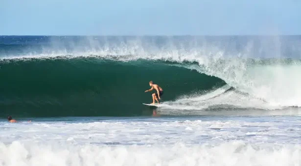 Oleaje en Guanacaste Costa Rica