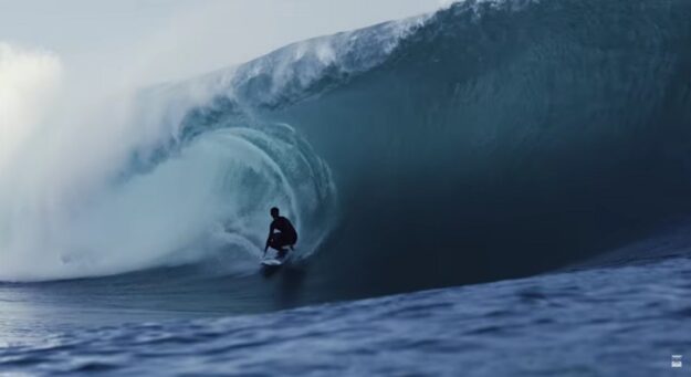 FORMER DEFECT película de surf
